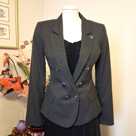 NWT DEPT Women's High Quality Gray Soft Fabric Gray Blazer Jacket Size S 4 - Picture 1 of 15